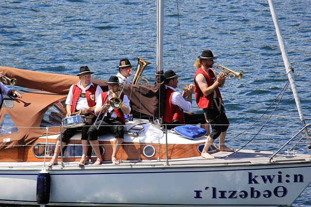 伊万致敬滕哈格玩转发布会逆转 狡辩无法改变甩锅.